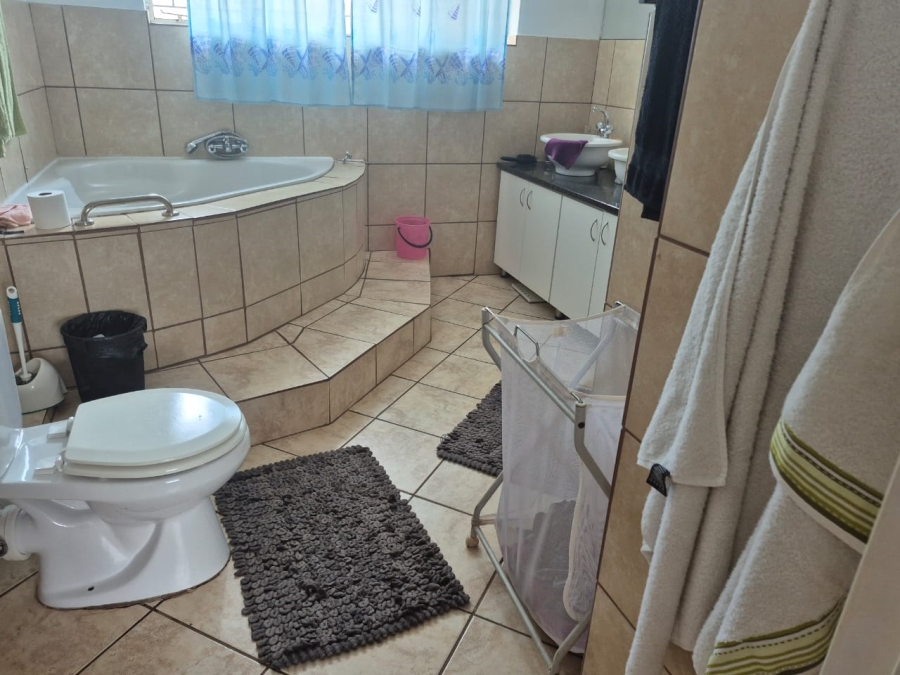 4 Bedroom Property for Sale in Vredefort Free State